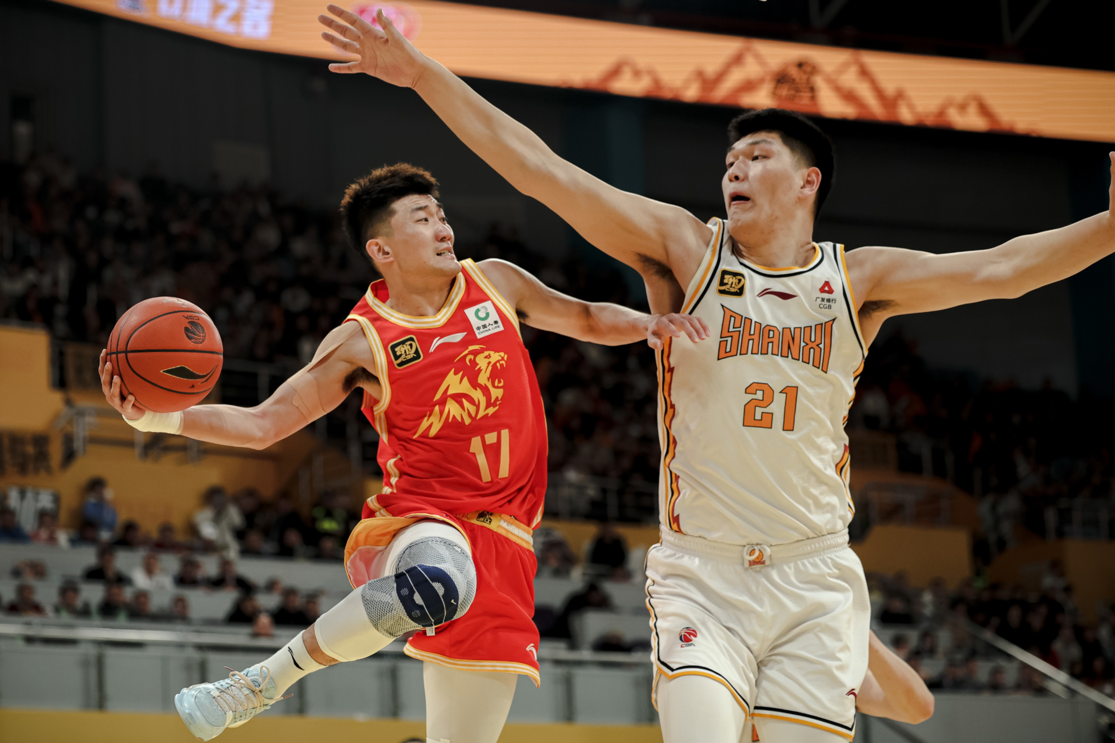 包含集结日广厦男篮调整名单以备中超，主帅复盘环节打磨，底气十足，控场能力受关注的词条